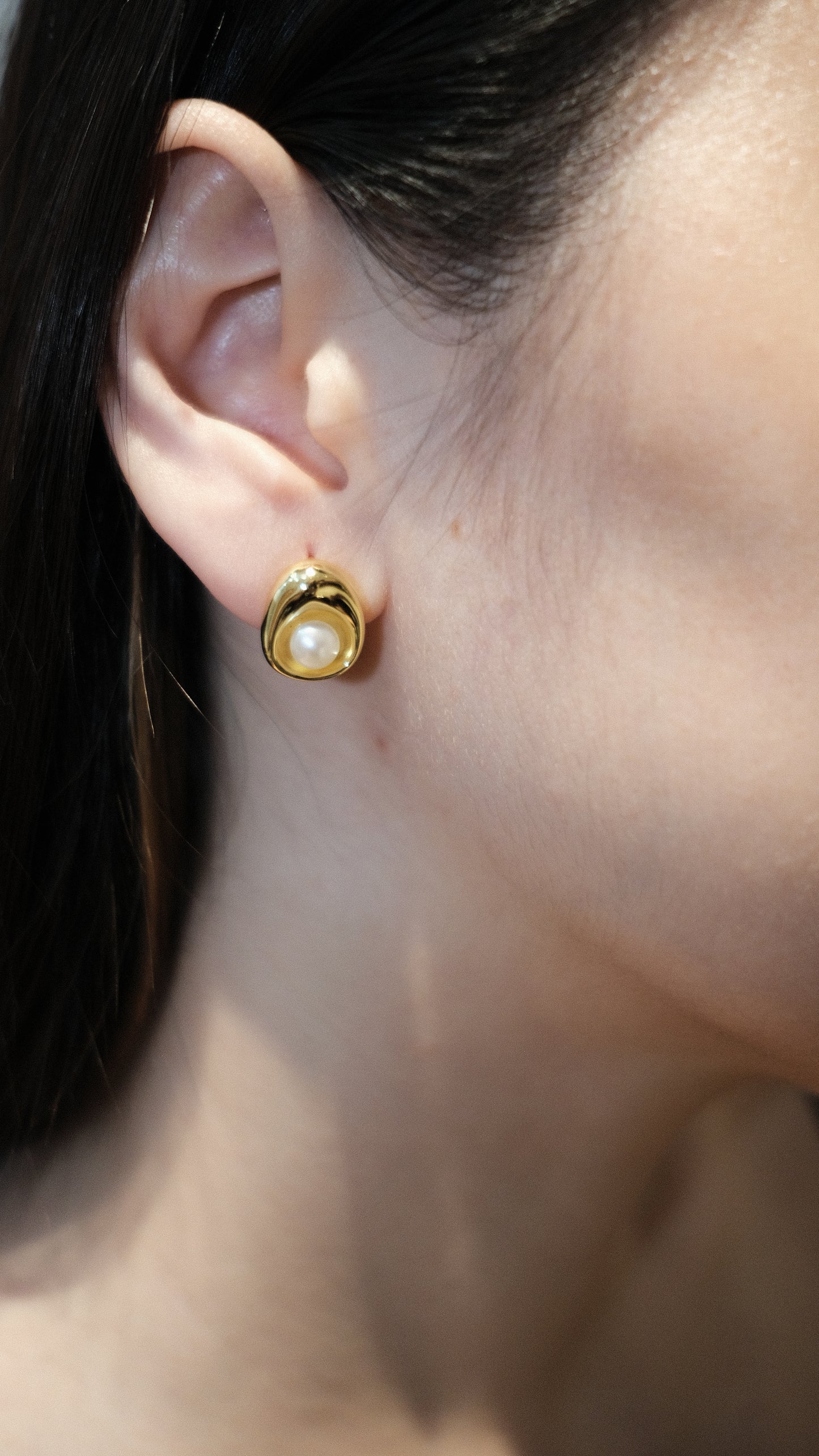 Cove Pearl Studs